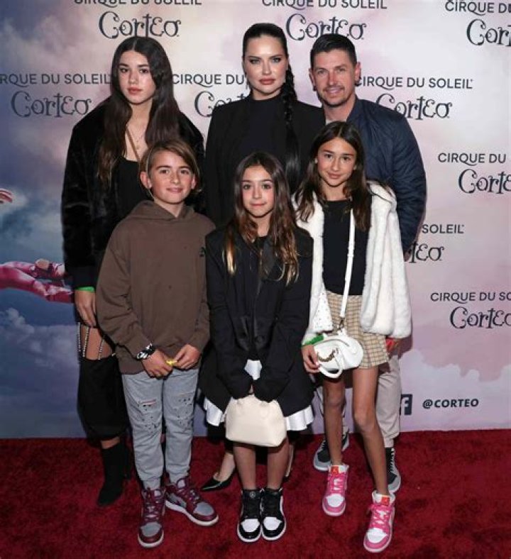Adriana Lima Children: How Many Kids Is Adriana Lima Having?