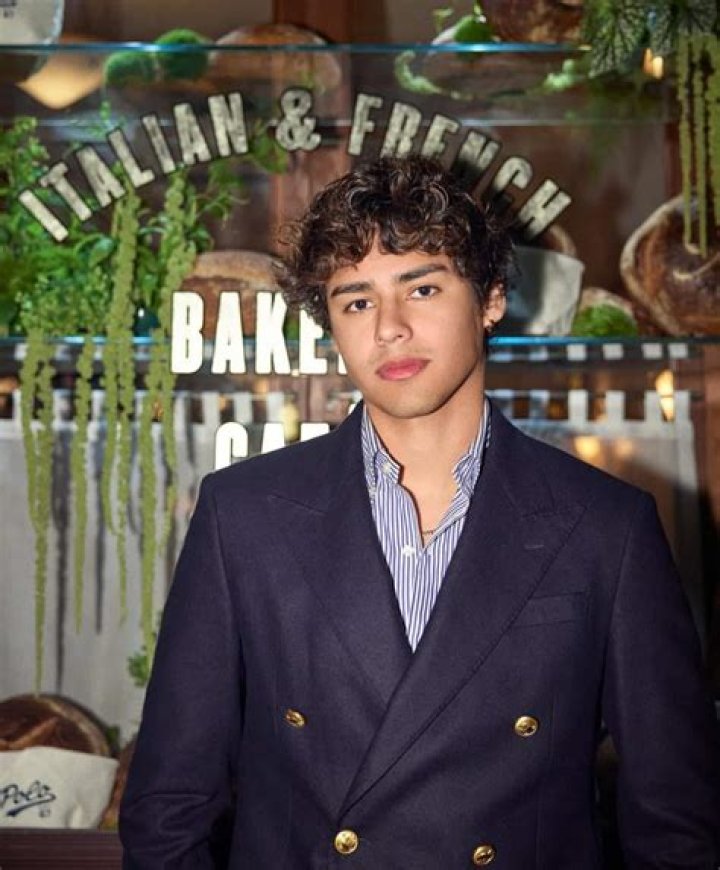 Andrew Davila Height, Weight, Net Worth, Age, Birthday, Wikipedia, Who, Nationality, Biography