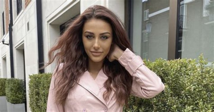 Chloe Veitch Height, Weight, Net Worth, Age, Birthday, Wikipedia, Who, Nationality, Biography