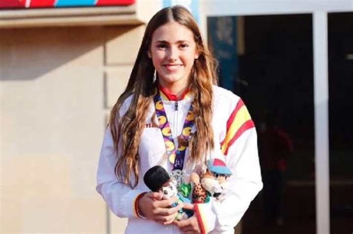 Clara Fernandez, The Pole Vaulting Phenom