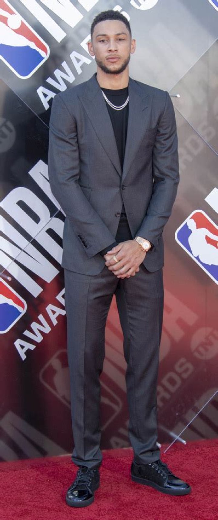 How tall is Ben Simmons?
