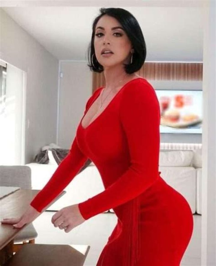 Imaray Ulloa Height, Weight, Net Worth, Age, Birthday, Wikipedia, Who, Nationality, Biography