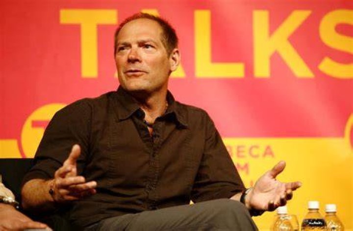 Les Stroud Net Worth, Knives, Wife, WikiBio, Age, New Show