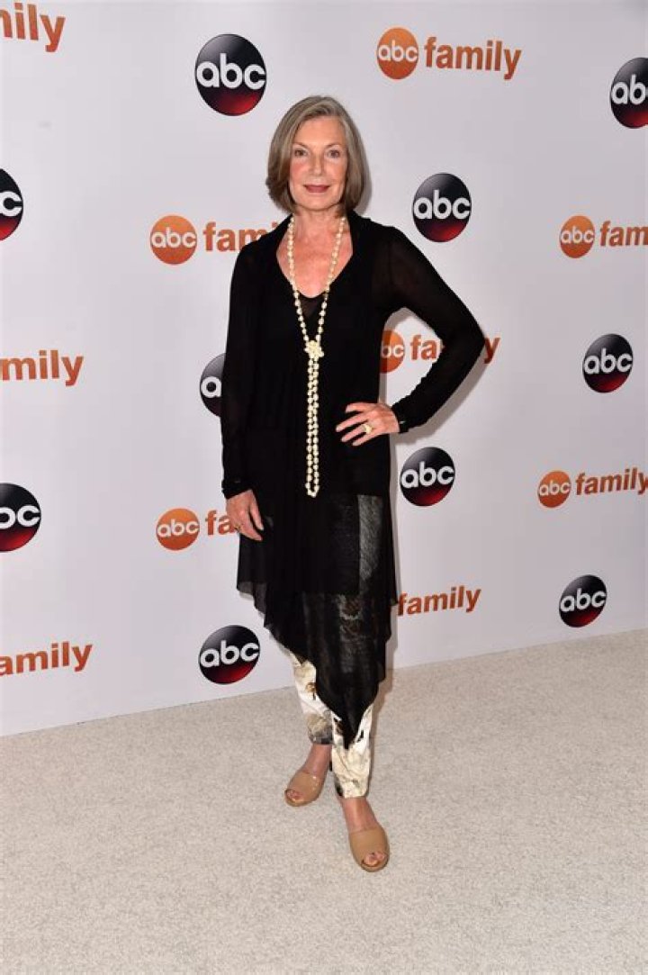 Susan Sullivan Height, Weight, Net Worth, Age, Birthday, Wikipedia, Who, Instagram, Biography