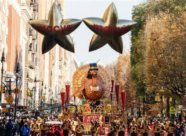Taylor Swift's Iconic Performance At The 2014 Macy's Thanksgiving Day Parade