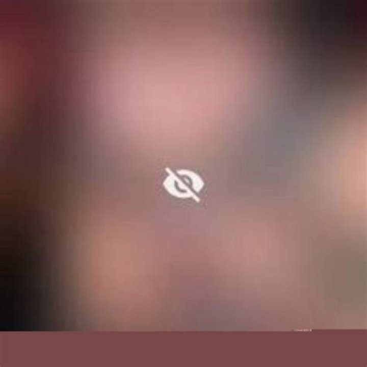 The Viral Video Controversy Surrounding Kelsey Lawrence and Dabb's Fan Bus Leak