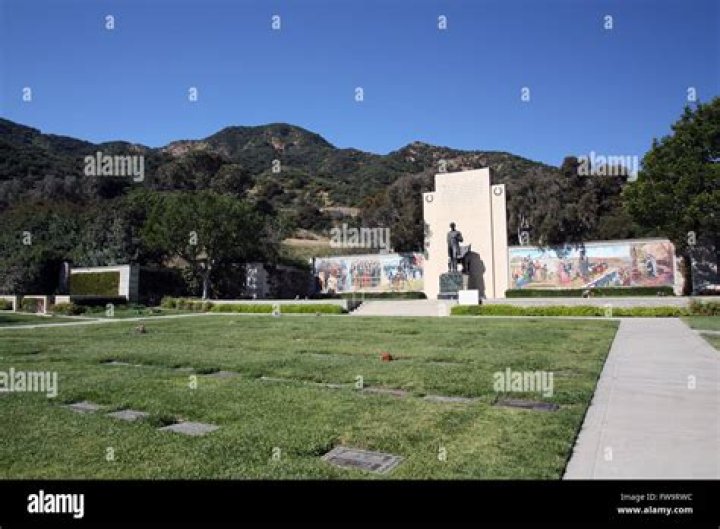 Unveiling The Final Resting Places Of Hollywood's Elite At Forest Lawn