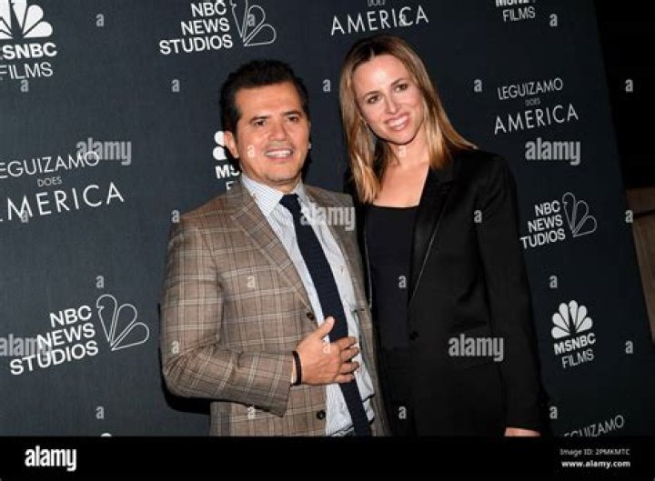 Who is Alicia Menendez husband, Carlos Pro Odio?